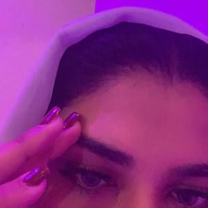 Meet your Posher, Amina